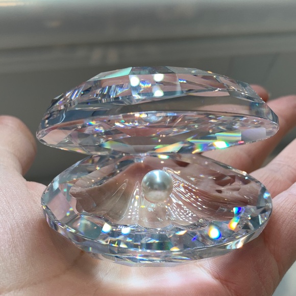 Swarovski Oyster shell with Pearl Accent - Picture 15 of 17